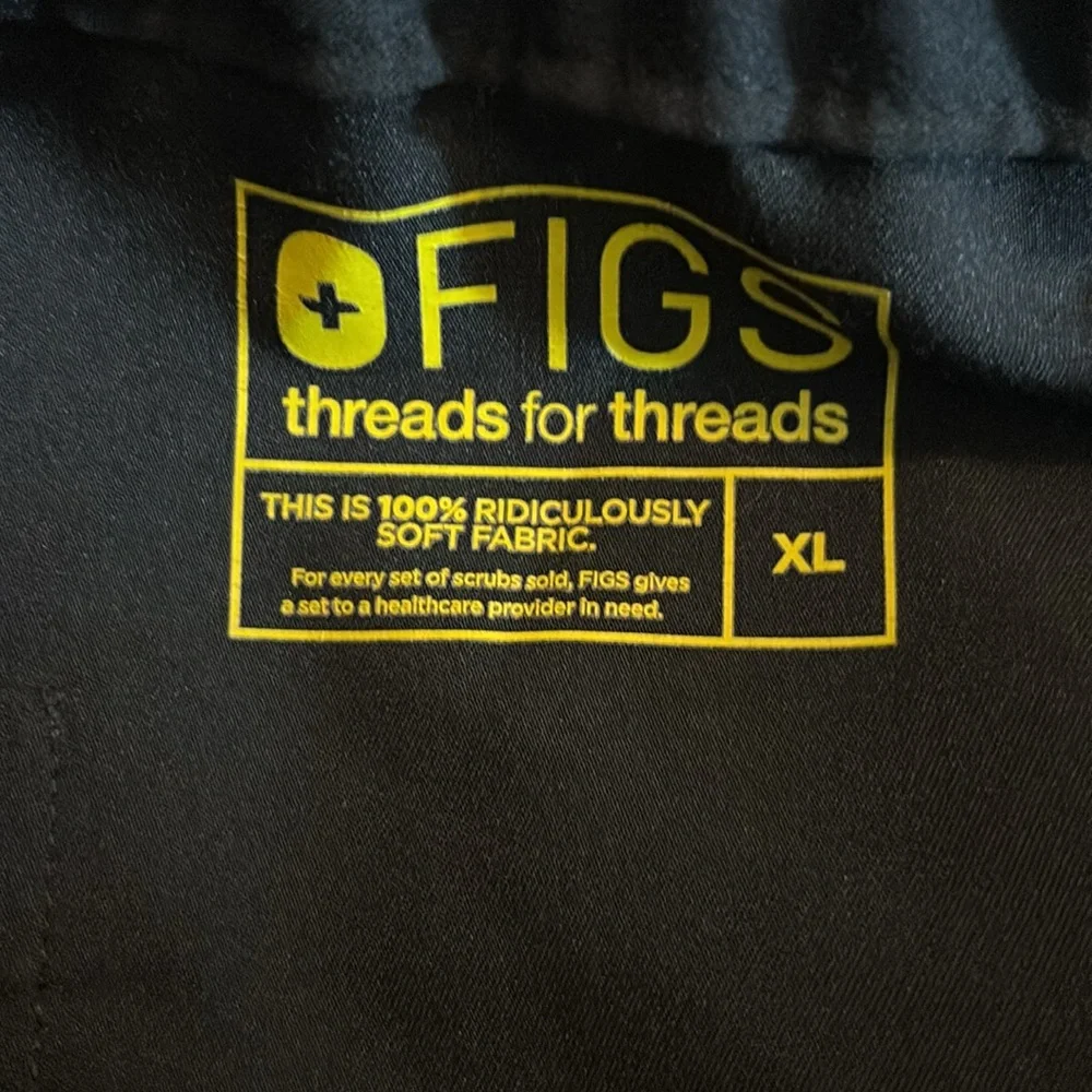 FIGS | scrub pants black XL